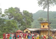 शिव मन्दिरमा भिडः