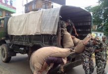 बाटो खरावीको कारण राहत सामाग्री बाटोमै रोकियो