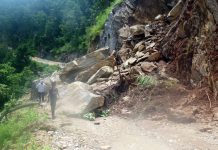 जिल्लाका अधिकांश ग्रामिण सडक अवरुद्ध