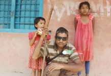 आमाले छोडेपछि टुहुरा बनेका निसीखोलाका दुई बालिका आर्मिको सहयोगमा मानव सेवा आश्रममा