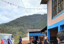 काँठेखोला गाउपालिकाले विपन्न जनतालाई सहयोग