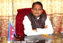 प्रदेश २ का मुख्यमन्त्रीले सवा एक करोड आर्थिक सहायता बाँडे