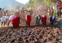 ताराखोलामा मनाइयो भुस पोल्ने पर्व