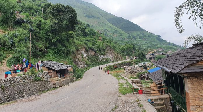 विकटको बद्लियो परिचयः मध्यपहाडी लोकमार्ग आसपासमा बढ्दै बजारीकरण
