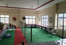 बागलुङमा मतगणनास्थल तयार मुख्य निर्वाचन अधिकृतको कार्यालय बागलुङको जिल्ला समन्वय समितिको सभाहलमा निर्माण गरेको तारजाली सहितको मतगणनास्थल । तस्बिरः सुजन रेग्मी